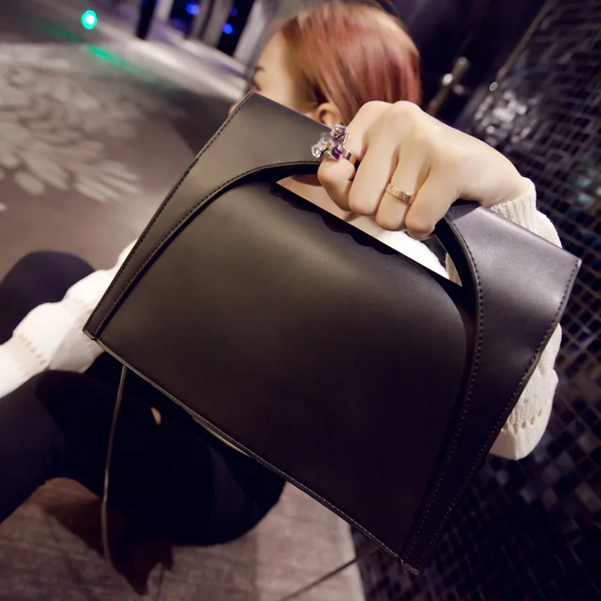 

2017 new Korean women leather handbag chain Crossbody Bag Solid Casual Cover women messenger bags