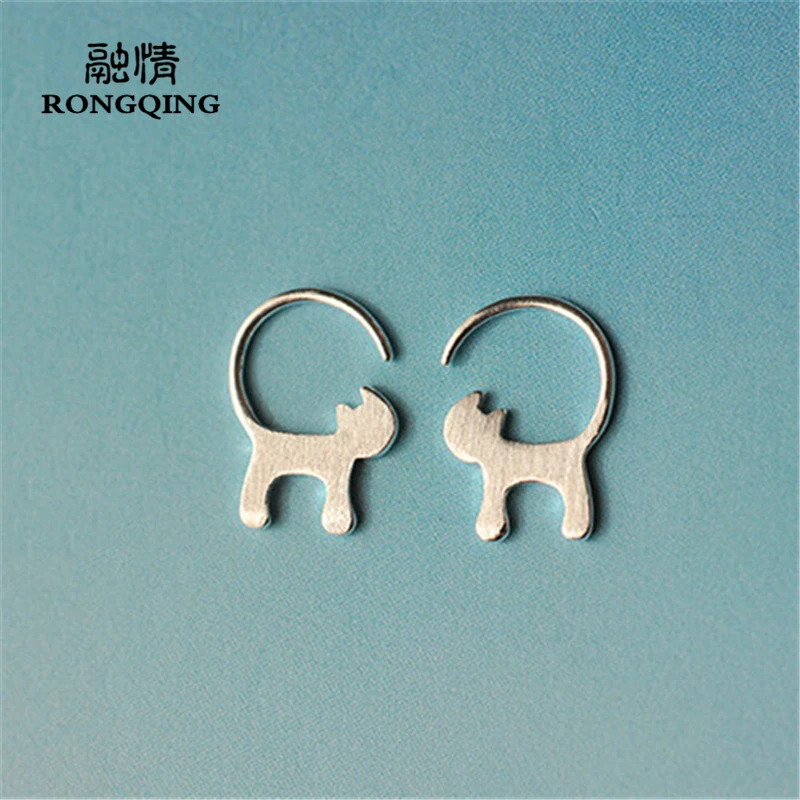 

RONGQING 1Pair/lot Silver Plated Tiny Cat Stud Earrings Cute Cartoon Animal Earrings Women Brincos