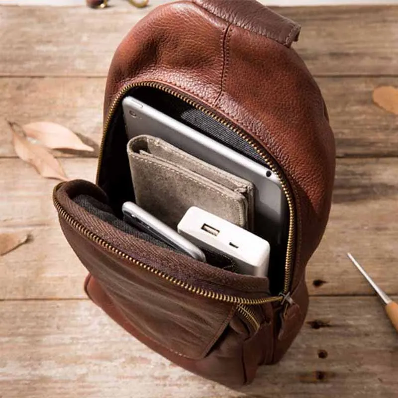 AETOO Men's bag Genuine Leather messenger bag men leather Shoulder Bags man Male Chest Pack Sling / Crossbody Bags for Men