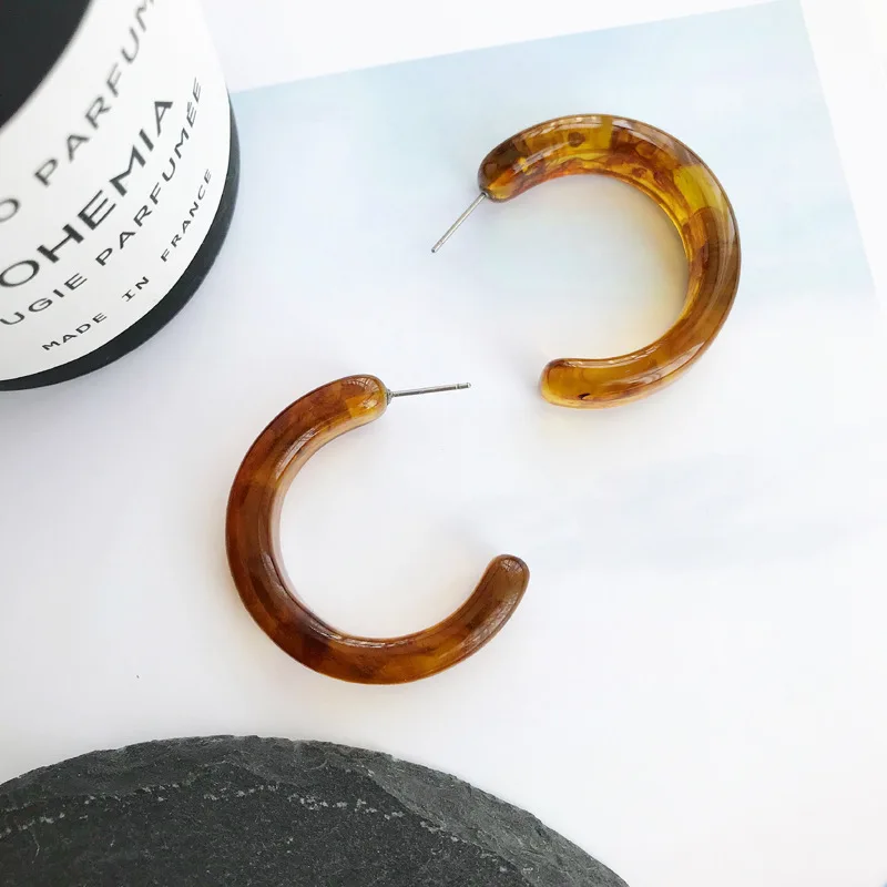 

2019 Vintage Trendy Acrylic Resin Leopard Stud Earrings Women Fashion Simple Geometry Charm Temperament Earrings Party Jewelry