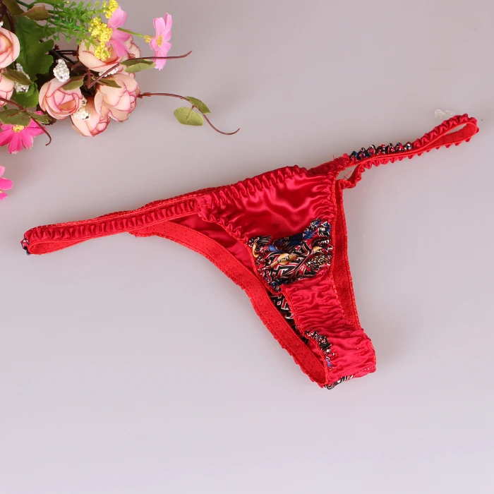 Стринги 1-5 лет. Стринги на прозрачном фоне. Стринги сестры видео. Стринги на прозрачном фоне. Ношеные женские трусики стринги.