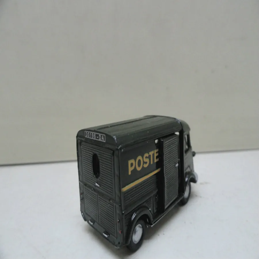 architecture metal model post car (1)