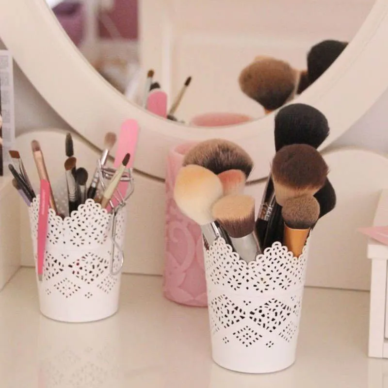 

2pcs Lace Hollow Barrel Flower Pots Desktop Decoration Storage Make Up Brush Holder Candle Holder XH8Z