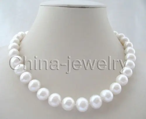 

shipping Beautiful 17" 12-14mm white round freshwater pearl necklace - GP clasp