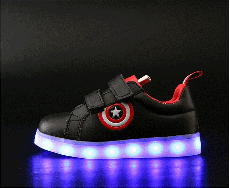 YPYUNA Капитан Америка детская обувь легкие светодиодные светящиеся кеды для мальчиков и девочек зарядка через usb Спортивная повседневная обувь для детей светящаяся