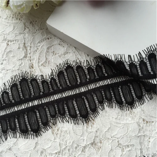 

12M/ Lot Eyelash Lace Fabric 8cm DIY Decorative High Quality Soft Off White Nylon Eyelash Lace Trim Wedding Dress Fabric RS845