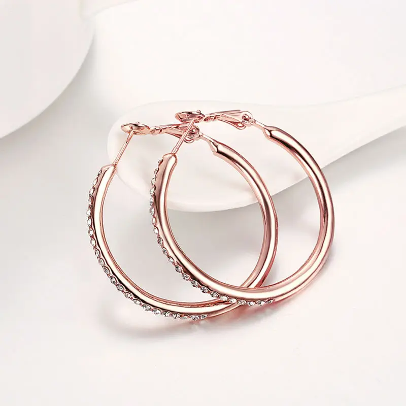 

Simple Style and High Quality Gold and Rose Gold Crystal Hoop Earrings For Women Ladies Wedding Anniversary Jewelry Accessories