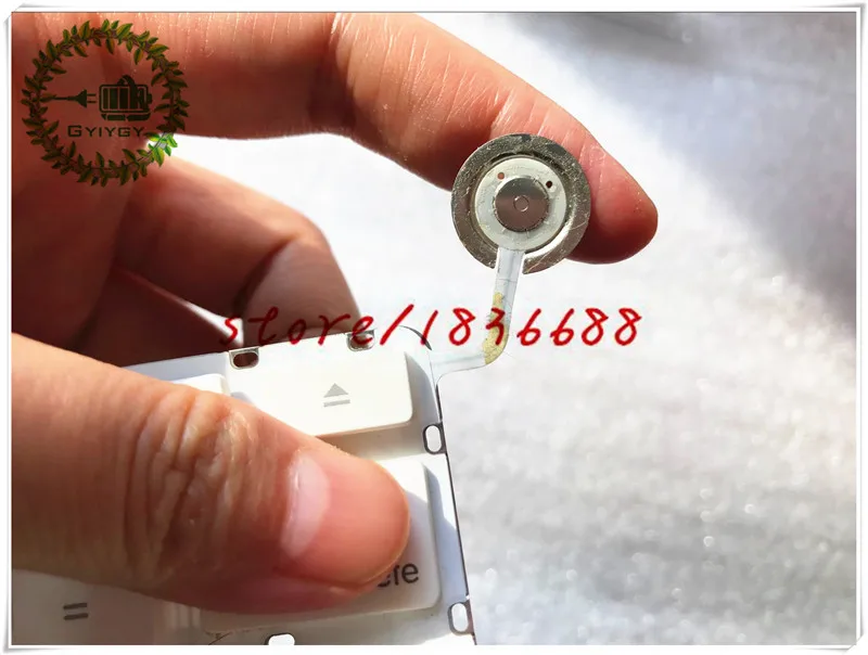 AppleMACBOOK A1342 A1185 A1181 MC207 MC516US (1)