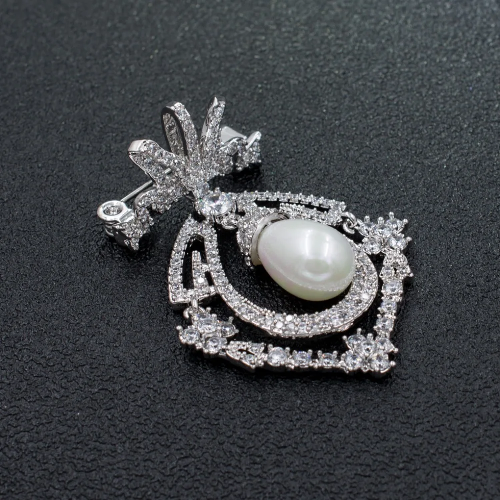 Silver Tone Cubic Zirconia Royal Brooch Pin Broach Women Girl Dress Jewelry Accessories HX00149