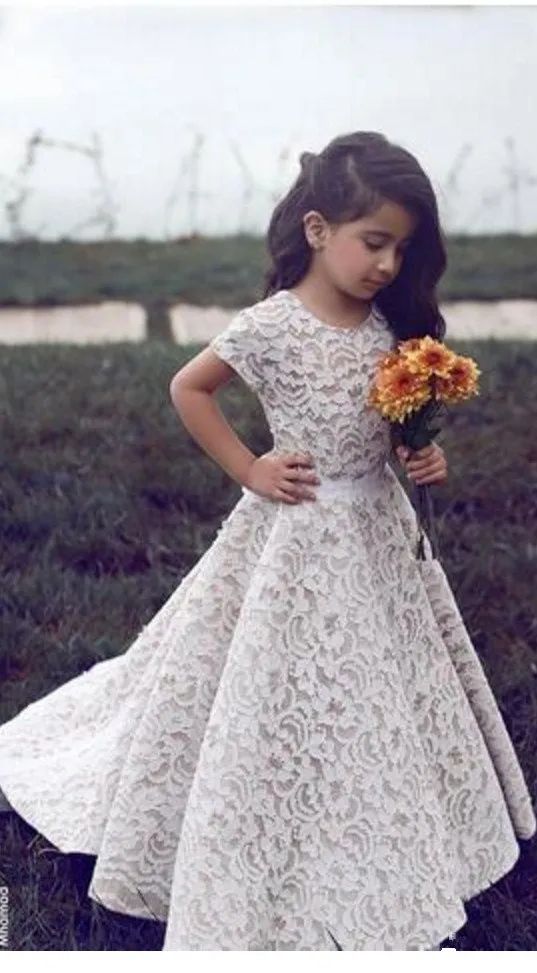 67 Lace Flower Girl Dresses For Wedding Vintage Jewel Short Sleeves A Line Girls Pageant Dress Sweep Train Kids Birthday Prom Dress Formal Wear