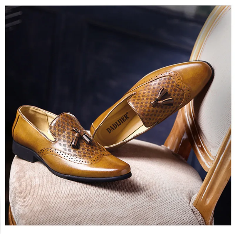 Модная мужская кожаная мужская обувь с кисточками Повседневные Вечерние Лоферы для вождения мужские мокасины из ткани Оксфорд