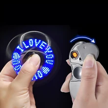 Metal Mão Fidget Girador Cigarro Do Carro Mais Leve USB Flash LED Brinquedo Giratório de Luz Mostra Eu TE AMO Texto Artefatos de Descompressão