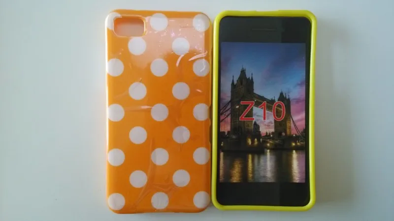 Blackberry Z10 Polka Dots Case (12)