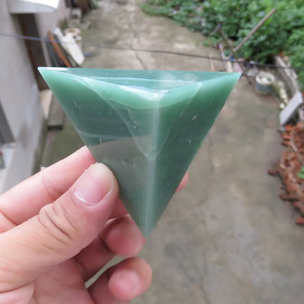 

New Arrival ! 100g Natural Green Aventurine Crystal Tetrahedron Pyramid 4 Faces 6 Edges 7cm Handmade Pyramid Reiki Healing