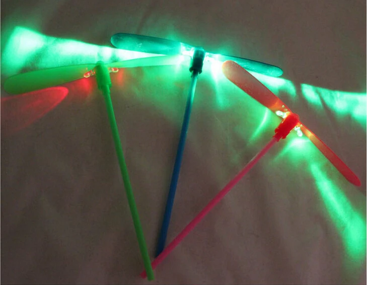 Лучший подарок на день рождения светящаяся Стрекоза мигающая бамбуковая Стрекоза летающая игрушка светящаяся вспышка Отдел M118