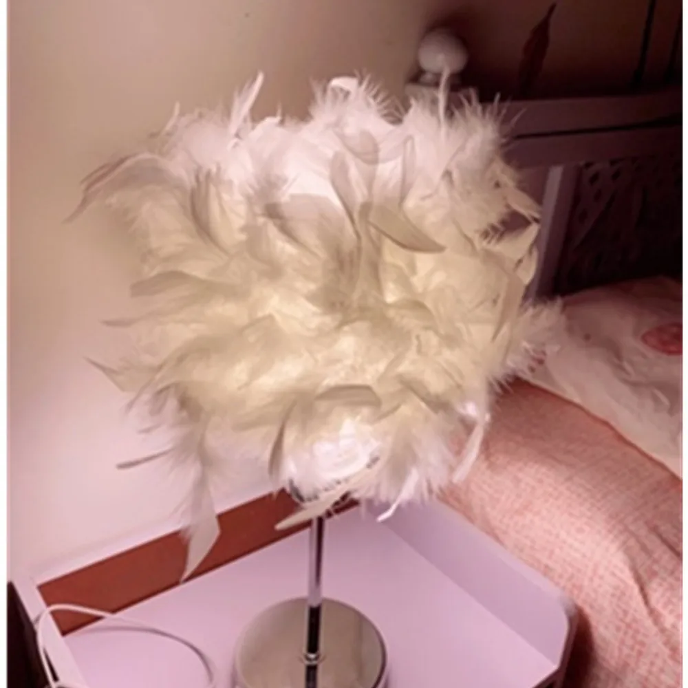 

Modern Creative Feather Night Lamp Children E27 Table Lamp For Girl Make Up Baby Kids Children Bedroom Drop Light Lighting Decor