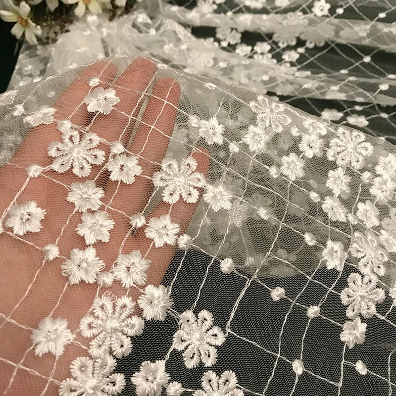 Bordado de encaje de corte cinta 1 M Cream Marfil Vestido para Boda Rosa Decoración de malla