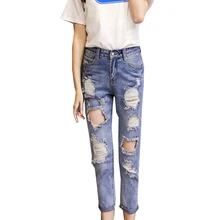 Для женщин летние штаны повседневные штаны для дамы моды отверстия Свободные шаровары синие джинсы до середины икры Длина джинсы YM900