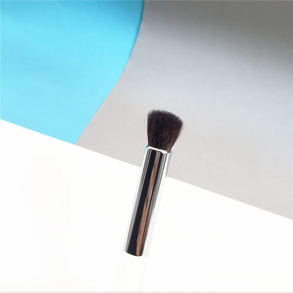 Trish McEvoy Brush 23 Angled Crease Contour Brush _ 6