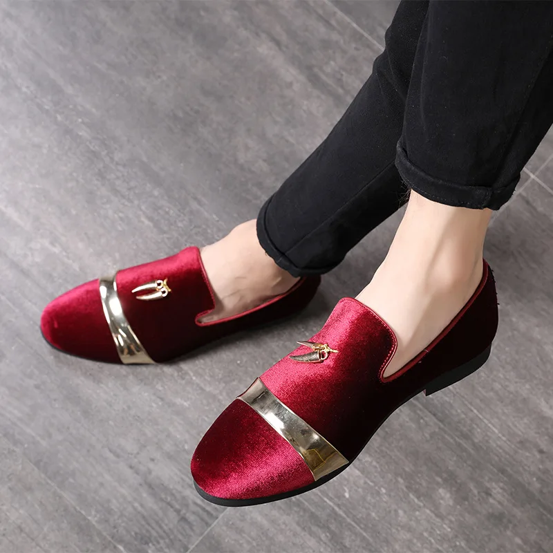 M-anxiu Модные мужские кожаные туфли без застежки, украшенные металлической подвеской новые осенние мужские вечерние туфли для вождения Большие размеры 37-48 - Цвет: Red