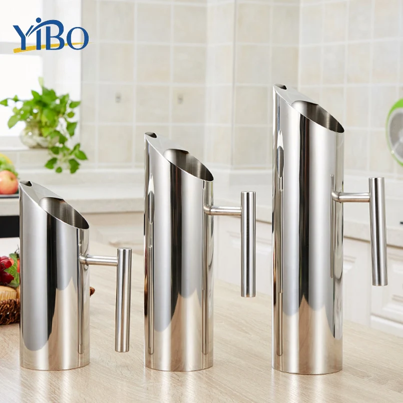 

1PC 1/1.5/2L Stainless Steel Water Pitcher with Ice Guard Tea Pot Kettle Jug Cold Beverages Juice Pot KTV Bar Accessories