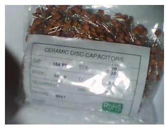 100 Pezzi 220uF 25V 220MFD 25WV 6 * 7mm Condensatore