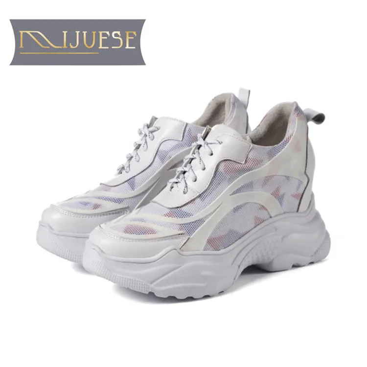 

MLJUESE 2018 women sneakers cow leather +Air mesh white color autumn spring hidden heel wedges sneakers Vulcanize Shoes