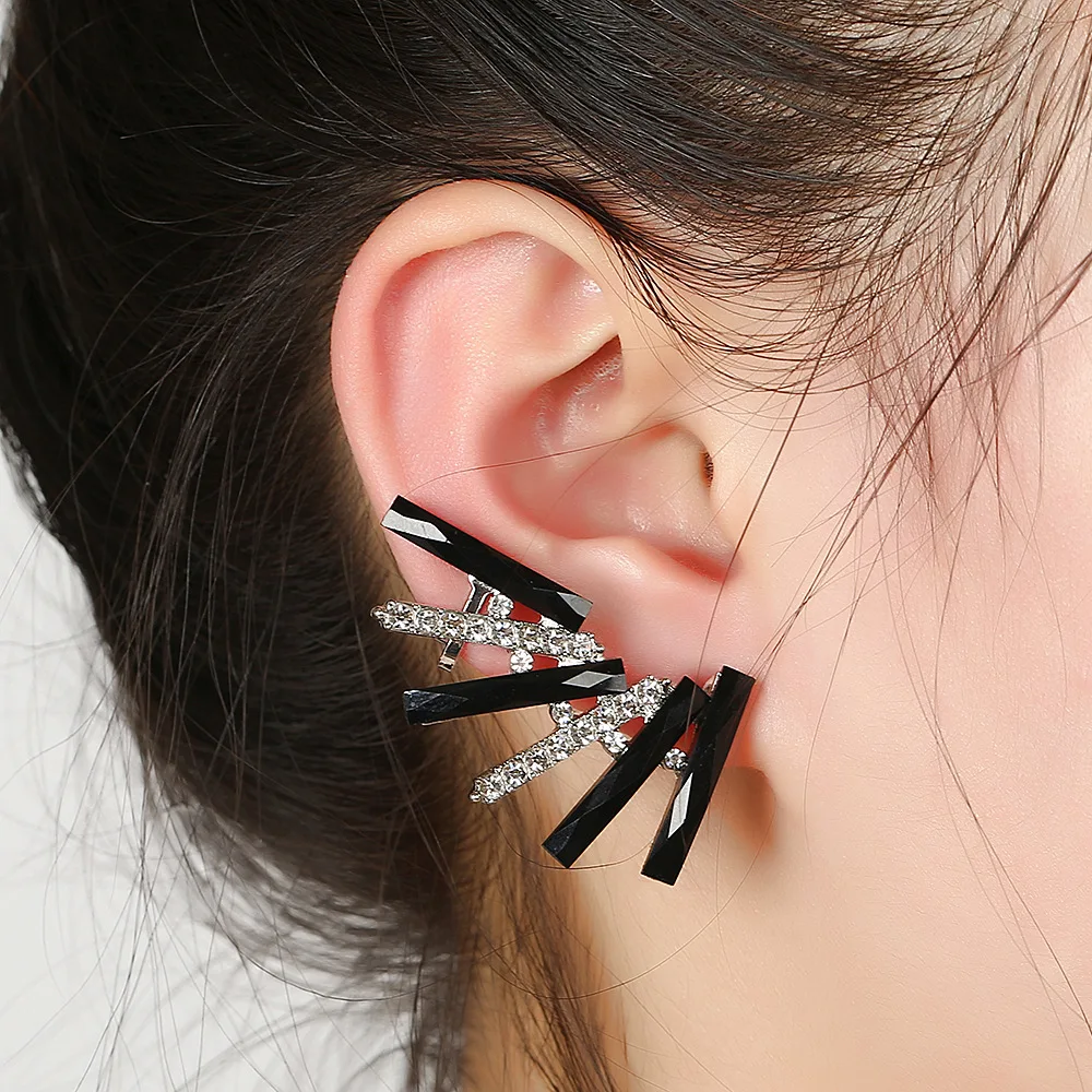 

Left and Right Ear Clip Fashion Earring Earcuff Stud Clip Girl Ear Cuff Women Jewelry Bijoux Men Punk Party Gifts E16017