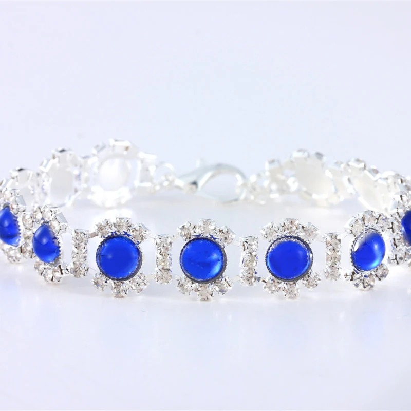 

Fashion Pet Coller Puppy Dog Cat Pearl Necklace Pet Accessories Love Diamond Pets Dogs Cats Collar & Ldads Jewelry 05E