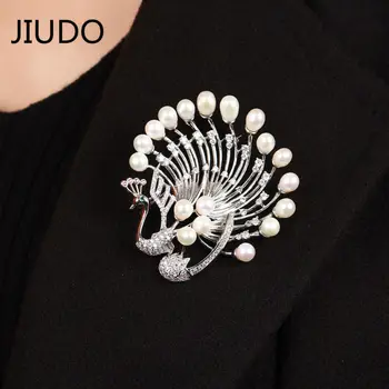 

JIUDUO Classic natural pearl shell plum blossom zircon moon brooch high grade corsage accessories pinch sweater chain dual use