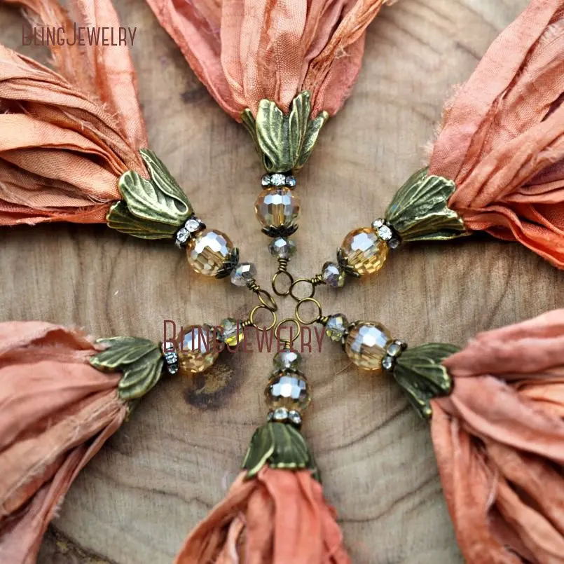 20171213-PM9051-  Antique Bronze Color Plated Coral Pink Sari Silk Tassel Pendant_1