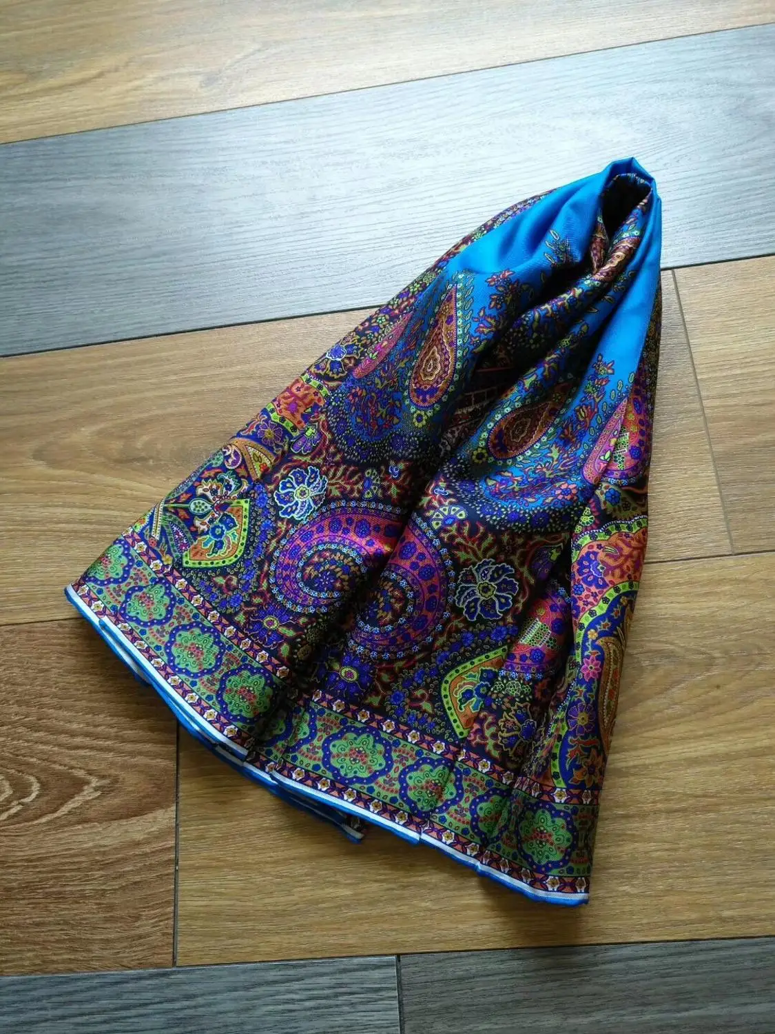 

2019 new arrival spring paisley pattern 100% pure silk scarf twill hand made roll 90*90 cm shawl wrap for women lady