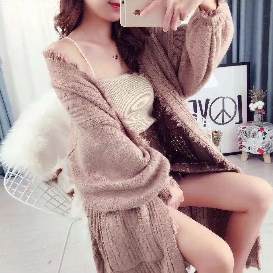 

Women 2019 Autumn Winter Long Sweater Cardigan Lantern Sleeve Knitted Big Pockets Solid Long Large Coat Tops Free Size Vestido