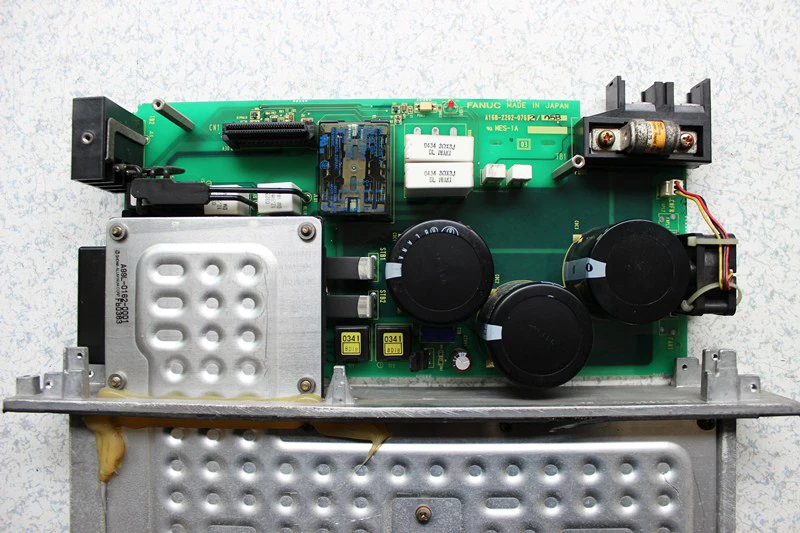 

Fanuc servo drive amplifier control board A16B-2202-0762