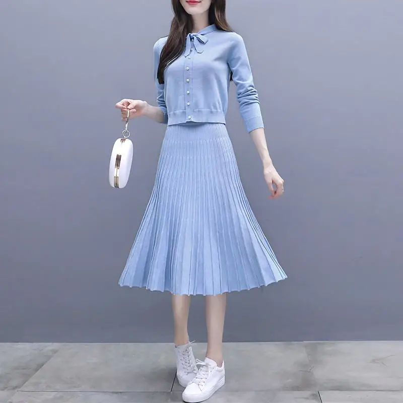 

2019 Autumn Two Piece Set Women Lace Up Beading Knit Pullover Sweater Slim Pleated Skirt Set Tricot Skirt Knitwear Suit K243