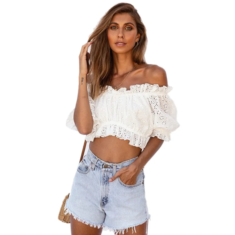 الصيف عارضة قبالة الكتف قمم بلوزة الأزياء تفريغ الدانتيل مائل الرقبة المحاصيل المحملة الإناث النساء قصيرة الأكمام قميص