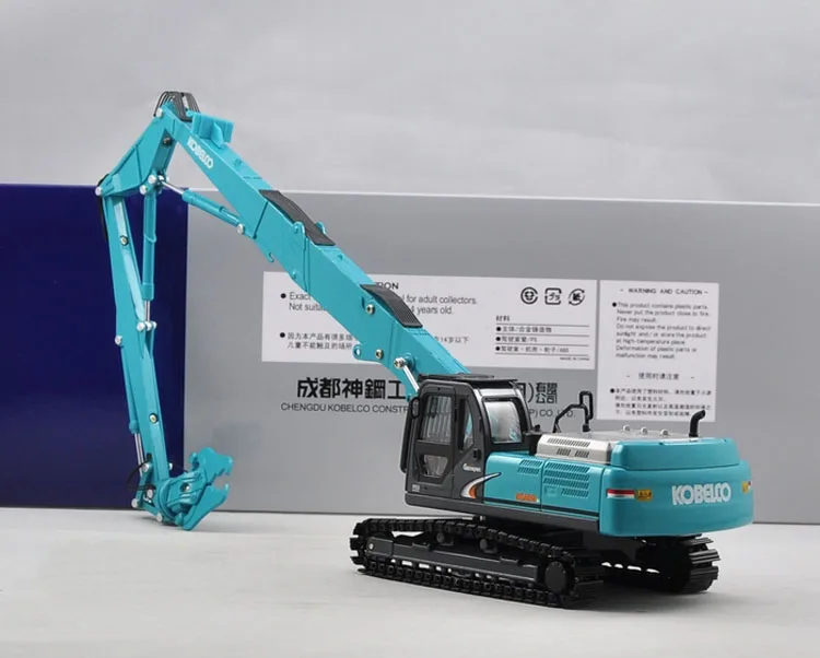 

1:43 kobelco sk480 demolition long arm ecavator with cruscher toy