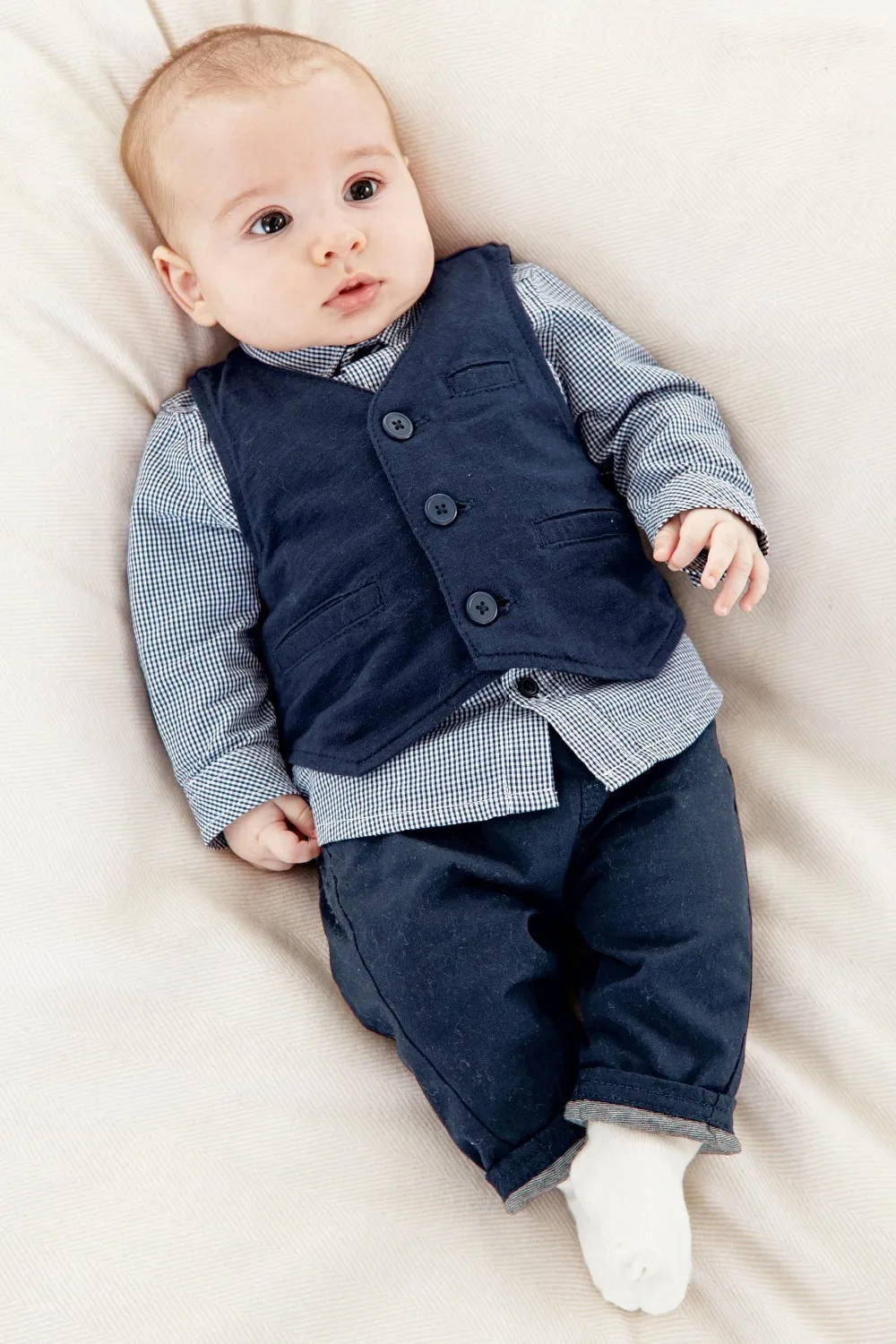 It's free shipping made easy Newborn Baby Boy Clothes. Newborn baby boy clothes are an essential part of any wardrobe for an infant boy. Available in a variety of colors, styles, designs and more, finding the perfect clothing for any newborn baby boy is easy when shopping where there is a large selection from which to choose.