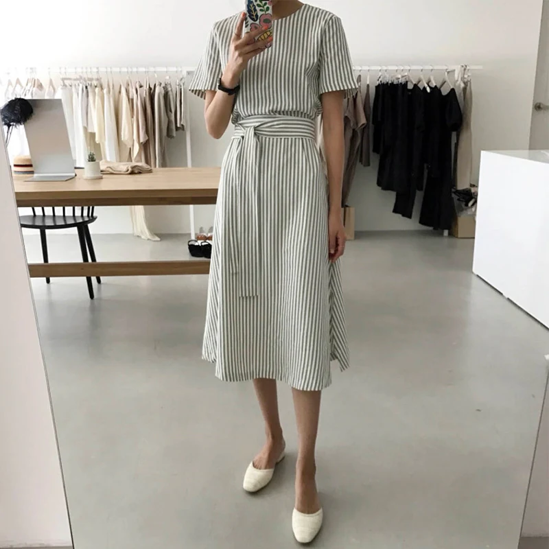 

Korean Style Women Chic Fresh Striped Dress With Belt O-Neck Short Sleeve Day Casual Summer Dress 2019 Ladies Elegant Dresses