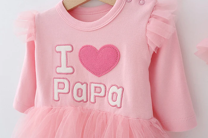 Платье принцессы с надписью «I love mama& papa» для маленьких девочек, милые хлопковые платья для новорожденных, платья для дня рождения, одежда для маленьких девочек 3-6 месяцев
