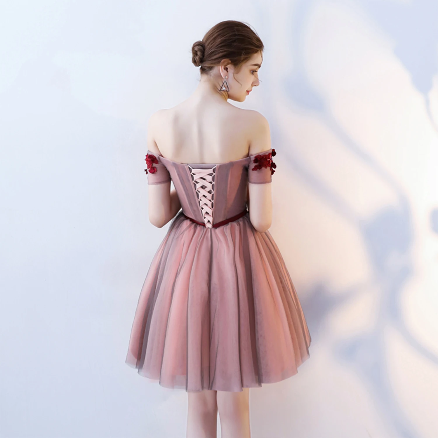 Robe De Soiree коктейльное платье с кружевным цветком красное короткое трапециевидной