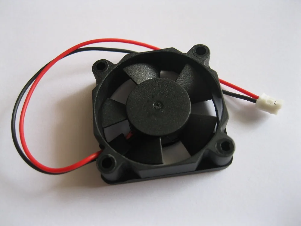 

4 pcs Brushless DC Cooling 5 Blade Fan 3510S 12V 35x35x10mm Black