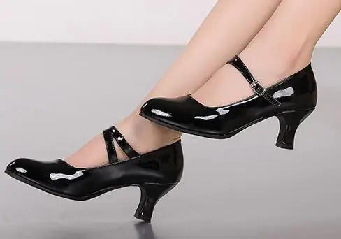 Женские туфли из лакированной кожи De Baile Latino Zapatos для танцев; Цвет черный, серебристый, красный; бальное Танго Сальса с закрытым носком; танцевальные туфли на каблуке - Цвет: Black 35mm