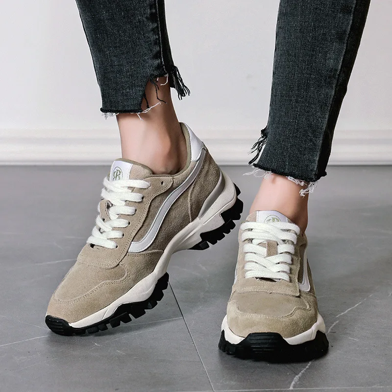 

2018 autumn new fashion simple color matching casual shoes women retro leather comfortable non-slip flat shoes.