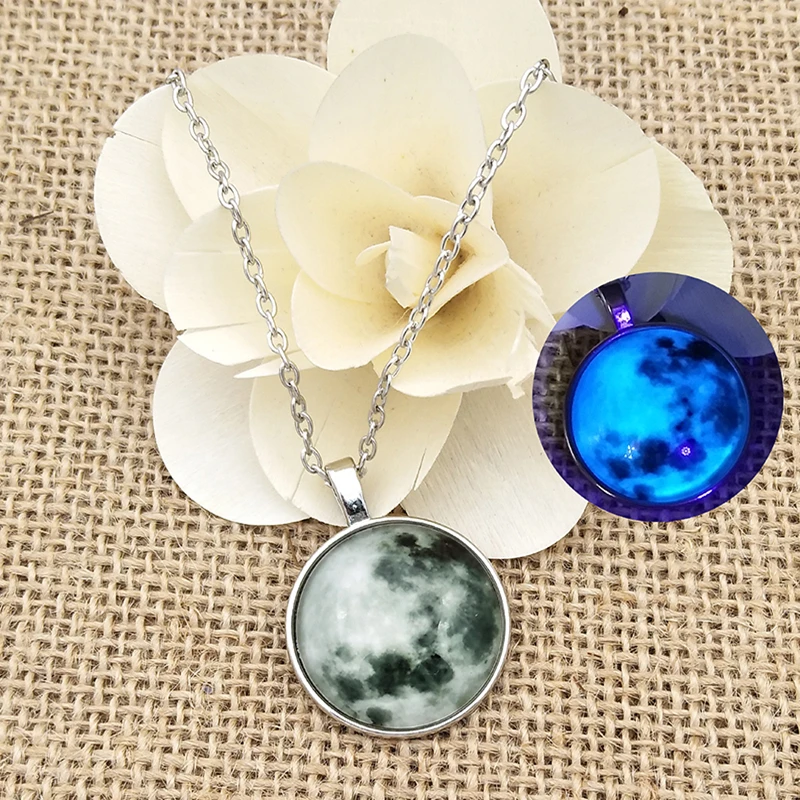 

LKO Crystal Cabochon Pendant Necklace Glass Luminous moon Planet Glow in the Darkness Necklaces Christmas Jewelry