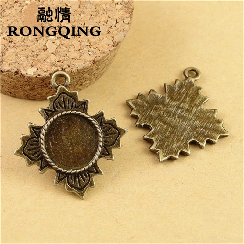

RONGQING 40 pcs/lot Retro Maple Leaf Bottom bracket DIY Jewelry wholesale 12MM