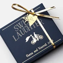 50 шт., для свадьбы, заказ, имя даты на коробке, темно-синий, красный, золотой, уникальный квадратный, персонализированные подарочные коробки для гостей