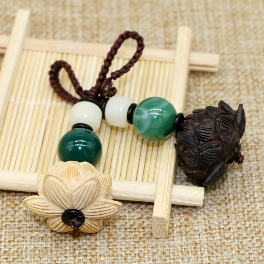 

Natural Wooden carved lotus sandalwood lotus carved key chain Decoration