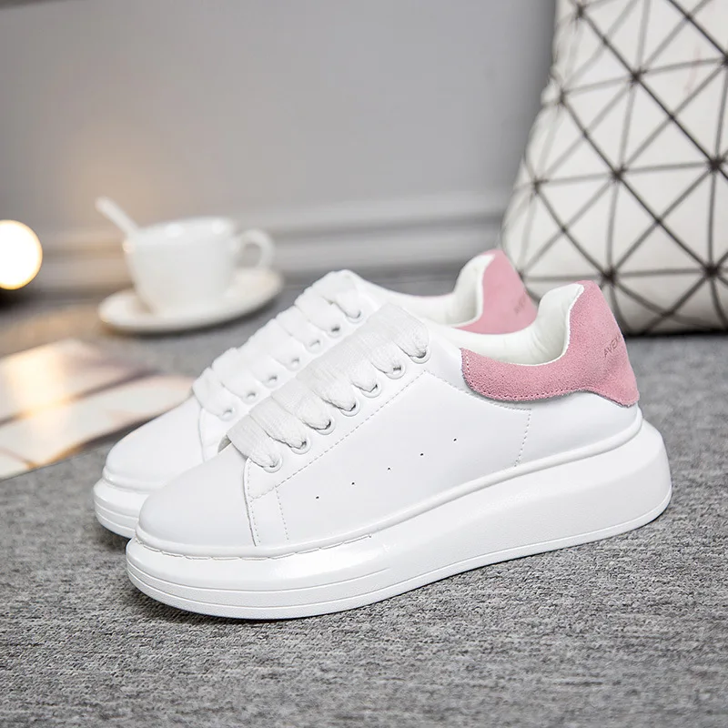 

2019 spring new women's shoes leather breathable white shoes female Korean version of the single shoes fashion casual shoes.