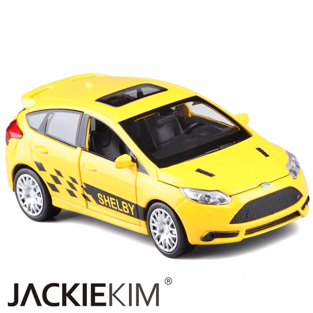 New 1:30 Ford Focus Alloy Diecast Car Model Toy Electronic Metal Car With Light Sound Pull Back For Kids Toys Gift Free Shipping